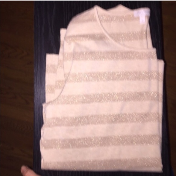 ⚡️NWOT TALBOTS. Long sleeve dressy tee