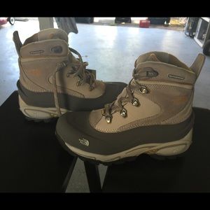 North Face Women's  Boots NWT
