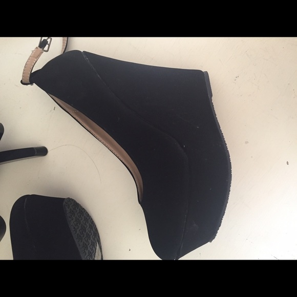 Black Suede Wedge Heel - Picture 3 of 4
