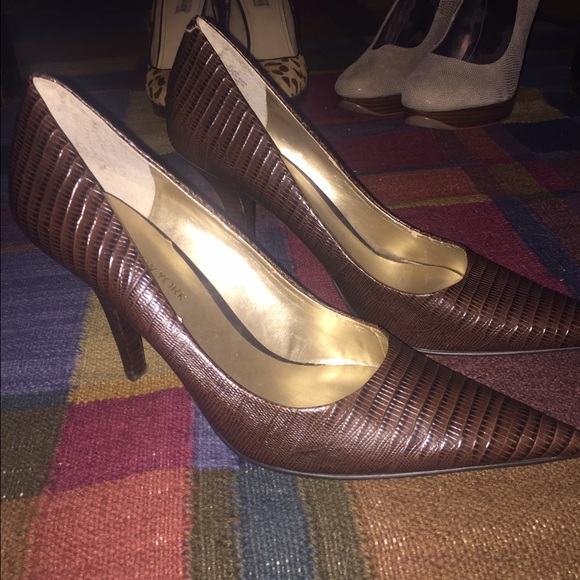 Jones NY brown leather heels