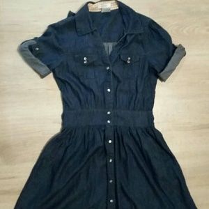 Denim pearl snap NWOT size medium