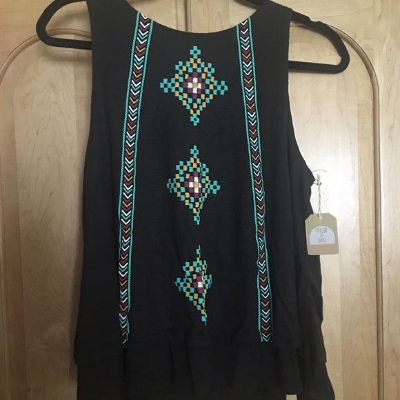 Flowy tank