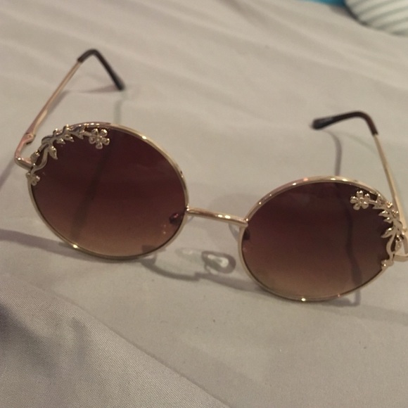 Hip glasses