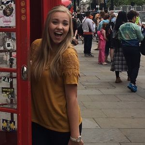 Meet your Posher, Hailey