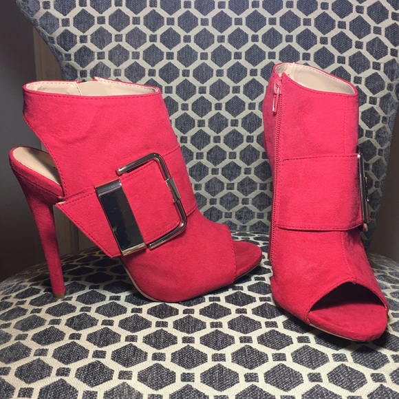 JustFab 7.5 suede heels