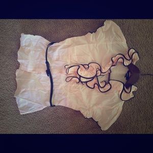 Shirt with beautiful flower design in the front