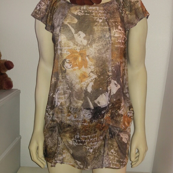 🆓 🌻Abstract Design Tunic🌻 - Picture 4 of 4