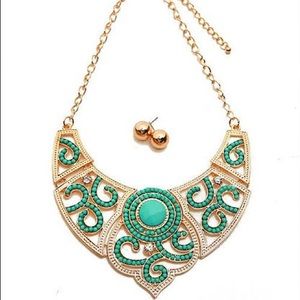 Arabian gold bib necklace set