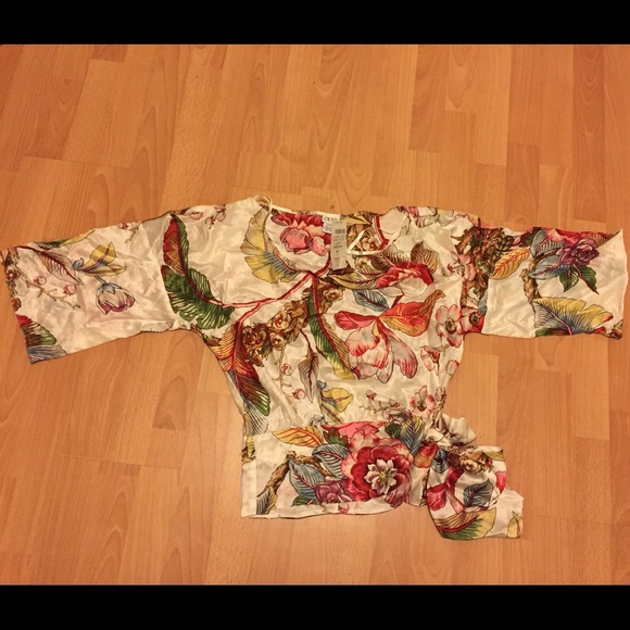 NWT CACHE Silk floral top