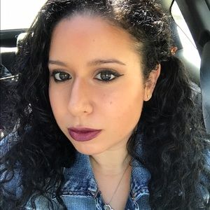 Meet your Posher, Vanessa