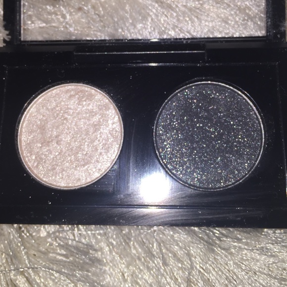 Mac eyeshadow - Picture 3 of 3