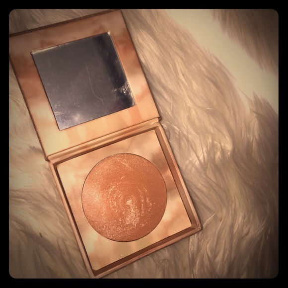 Urban Decay Naked Illuminated