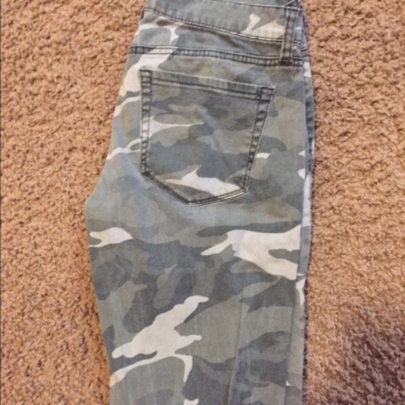 Camo jeans
