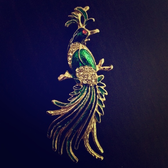 Vintage Majestic bird brooch