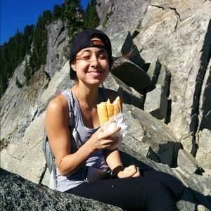 Meet your Posher, Alexandra