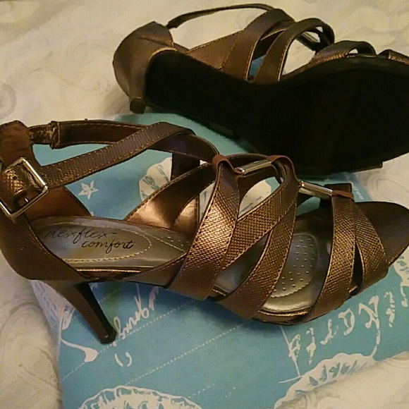 Bronze color heels never used.