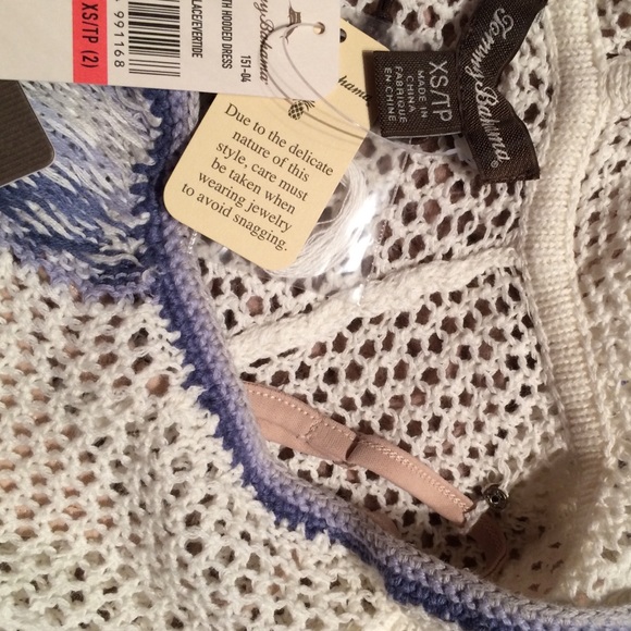Tommy Bahama knitted hoodie dress. Worn once. 158$ - Picture 4 of 4