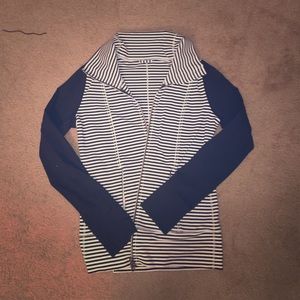 LULU LEMON SPORTS JACKET!