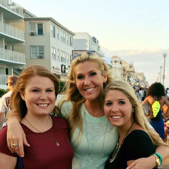 Meet your Posher, Kara - Picture 1 of 1