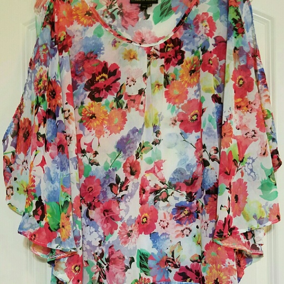 Cold Shoulder blouse - Picture 2 of 3