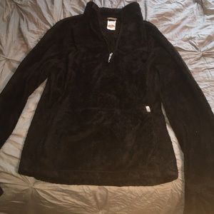 NORTH FACE PULLOVER MEDIUM