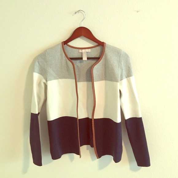 Banana Republic Sweaters - 🎉SALE🎉Banana Republic cardigan