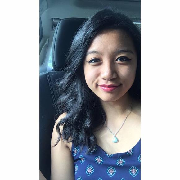 Meet your Posher, Lauren - Picture 1 of 1