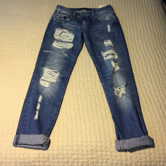 Zara Denim - LAST CALL HP 9/21/16 Zara boyfriend jeans! Size 4.