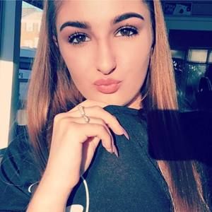 Meet your Posher, Sabrina