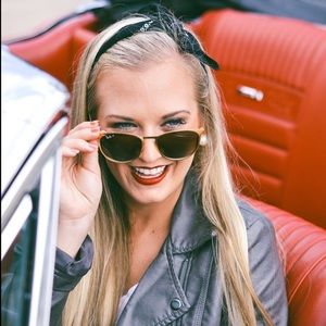 Meet your Posher, Hunter