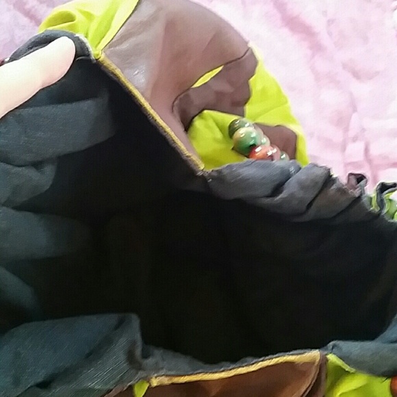 green and brown purse - Picture 3 of 4