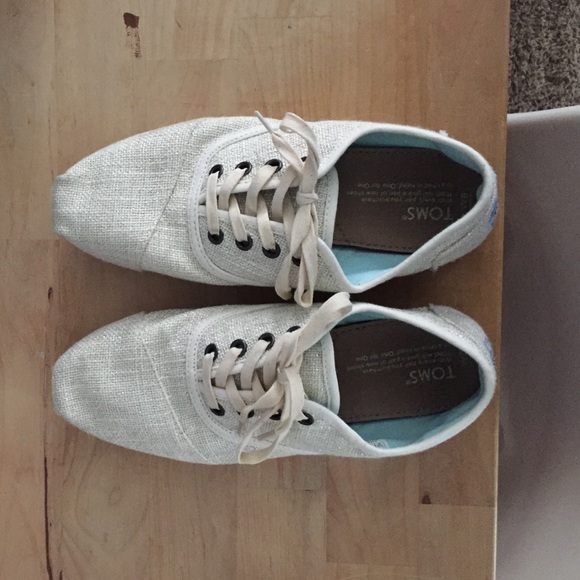 authentic Toms