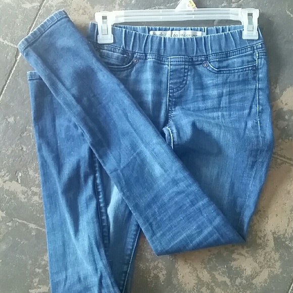 Charlotte Russe pull on leggings