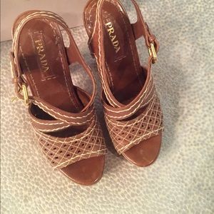 Prada boho heel excellent condition