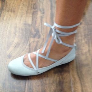 Never worn theyskens' theory ballet flats