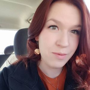 Meet your Posher, Chloe