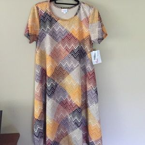 LuLaRoe Carly size medium, new with tags