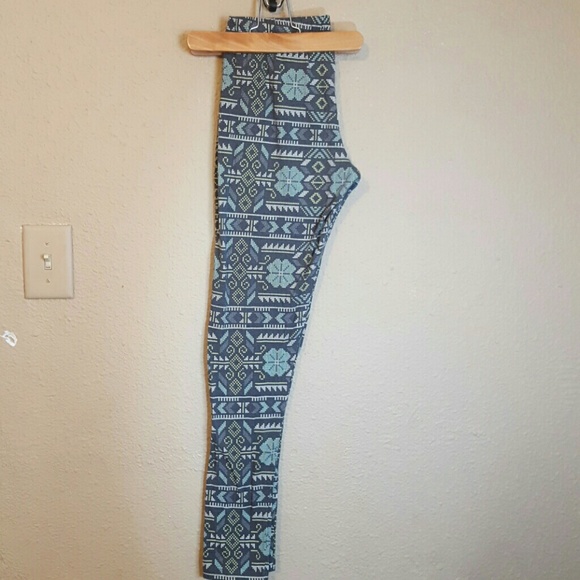 Pattern Leggings! - Picture 2 of 3