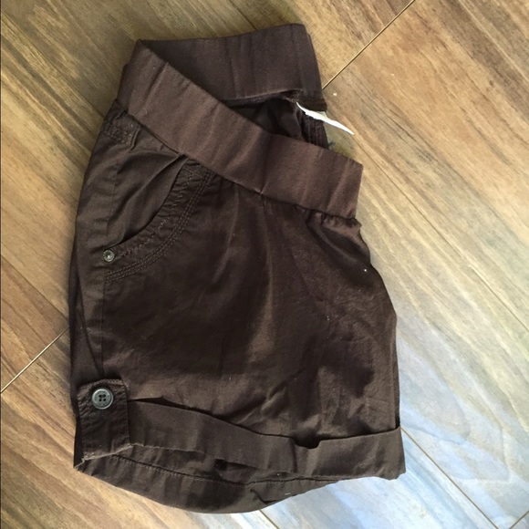 Brown maternity shorts