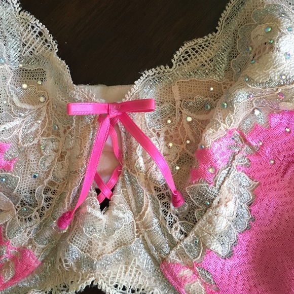 Sold in bundle - Picture 3 of 4