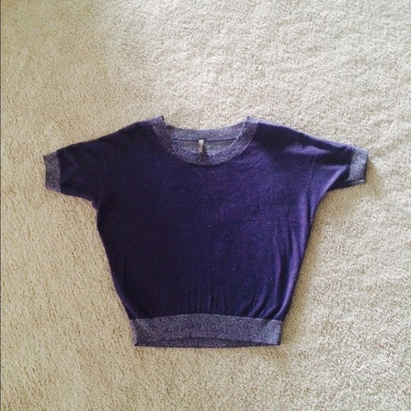 Blue short sleeve top