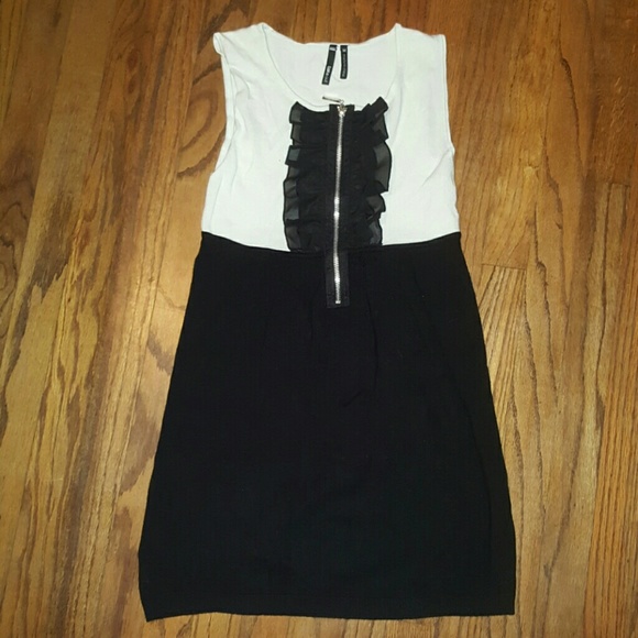 Black and white dress Sz M