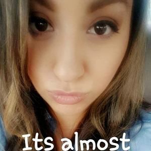 Meet your Posher, Evelyn