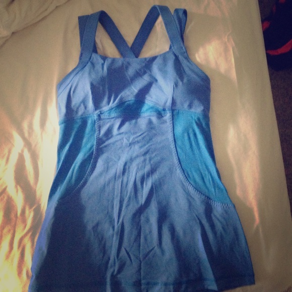 Lululemon blue top