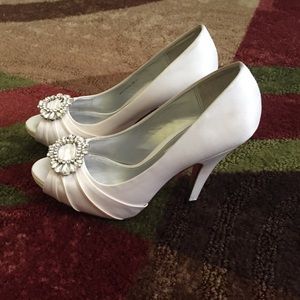 Nina  
Women's Elvira Dress Pump