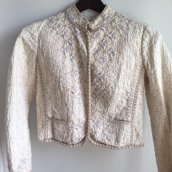 Elie Tahari Crop Button up - Picture 1 of 3