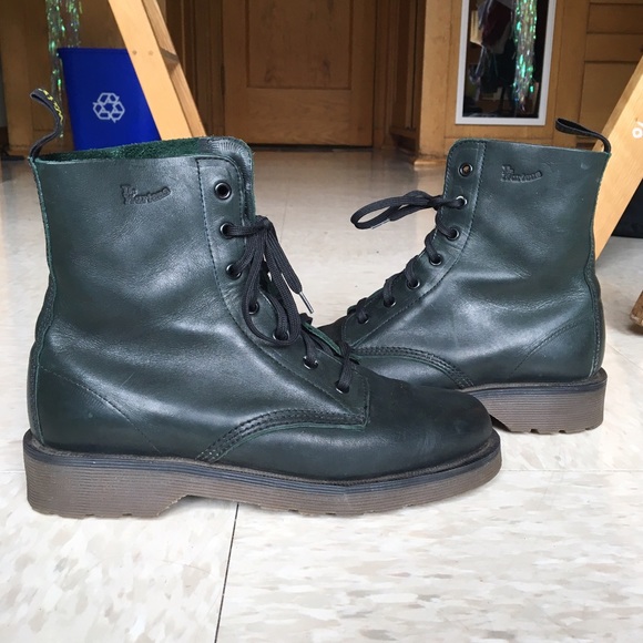 Dr. Martens Shoes - 🎉Sale🎉 Dark Forest Green Dr. Martens Air Wair