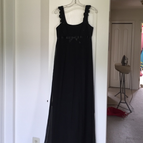 Black tie dress - Picture 2 of 3