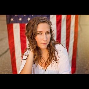 Meet your Posher, Lea