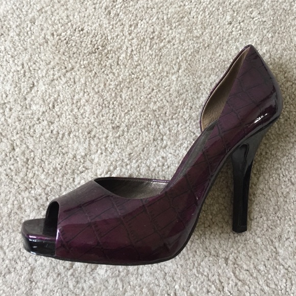 Jessica Simpson high heel in purple (worn once) - Picture 2 of 2